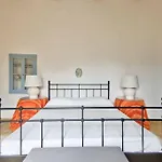 Casa Mezzodi' - Luxurious 18th C. With Gardens & Pool * Kerċem