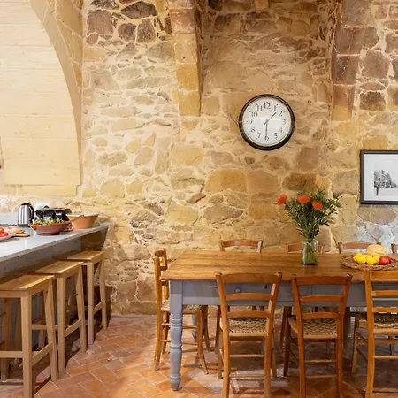Casa Mezzodi' - Luxurious 18th C. With Gardens & Pool *
