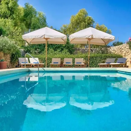Casa Mezzodi' - Luxurious 18th C. With Gardens & Pool * Kerċem