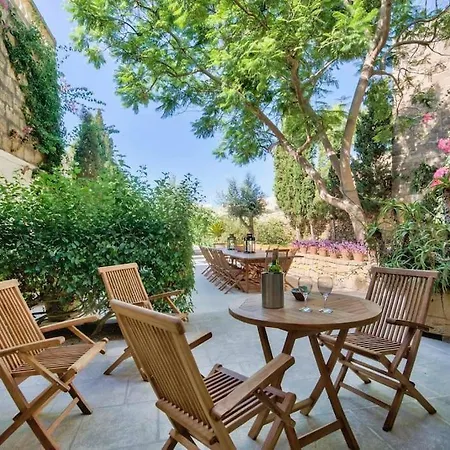 Βίλα Casa Mezzodi' - Luxurious 18th C. With Gardens & Pool *
