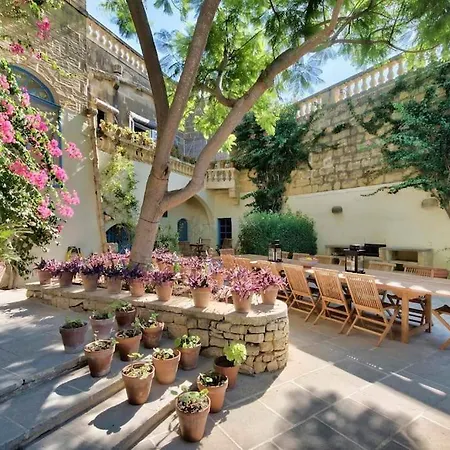 Casa Mezzodi' - Luxurious 18th C. With Gardens & Pool Kerċem