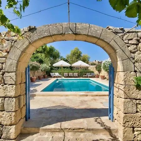 Casa Mezzodi' - Luxurious 18th C. With Gardens & Pool *