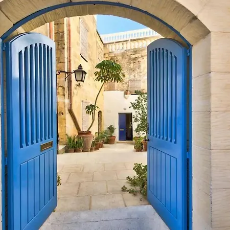 Casa Mezzodi' - Luxurious 18th C. With Gardens & Pool Villa Kerċem