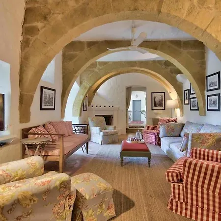 Casa Mezzodi' - Luxurious 18th C. With Gardens & Pool Villa