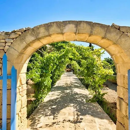 Casa Mezzodi' - Luxurious 18th C. With Gardens & Pool *