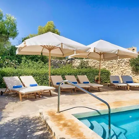 Casa Mezzodi' - Luxurious 18th C. With Gardens & Pool Kerċem