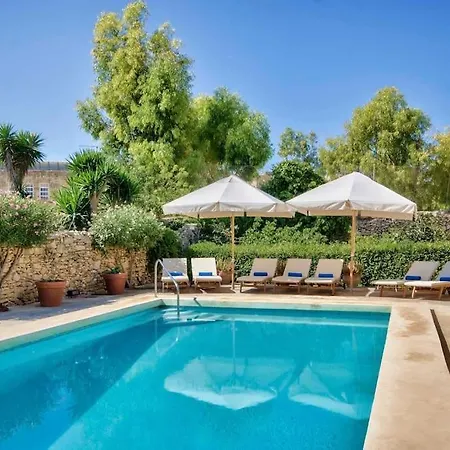 Casa Mezzodi' - Luxurious 18th C. With Gardens & Pool Kerċem
