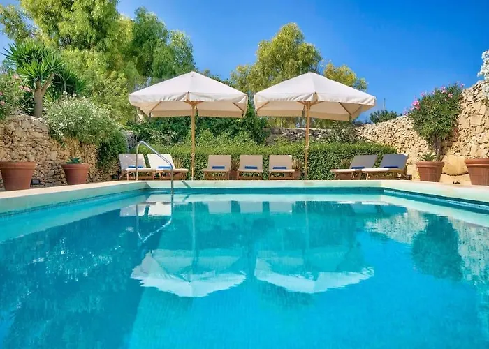 Casa Mezzodi' - Luxurious 18th C. With Gardens & Pool * Kerċem