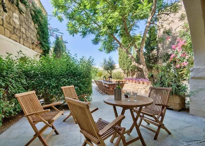 Villa Casa Mezzodi' - Luxurious 18th C. With Gardens & Pool *