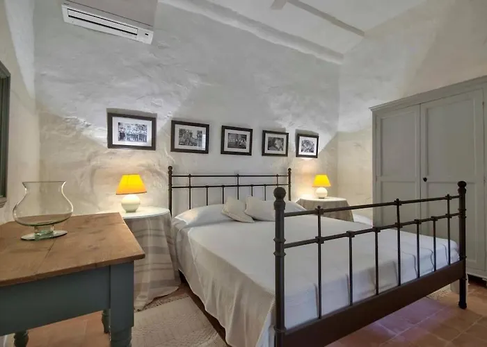 Casa Mezzodi' - Luxurious 18th C. With Gardens & Pool Kerċem