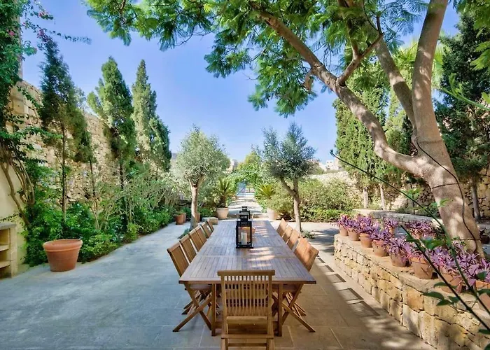 Casa Mezzodi' - Luxurious 18th C. With Gardens & Pool Villa Kerċem