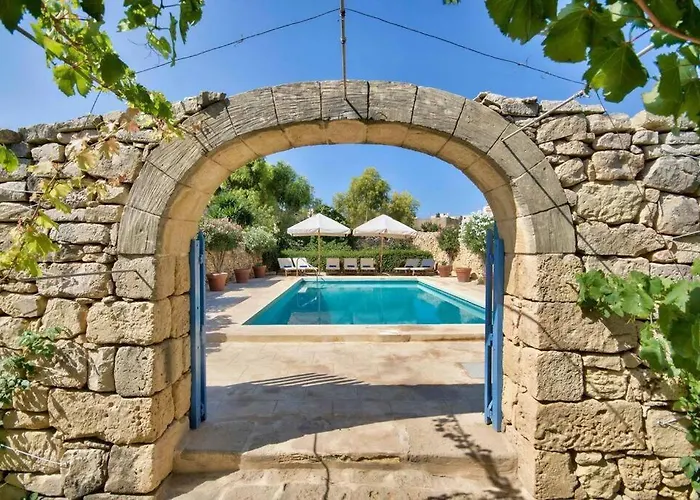 Casa Mezzodi' - Luxurious 18th C. With Gardens & Pool *