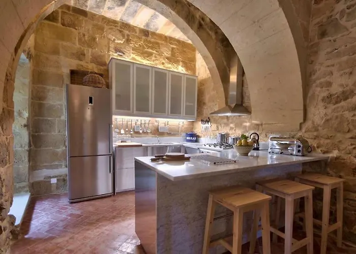 Casa Mezzodi' - Luxurious 18th C. With Gardens & Pool